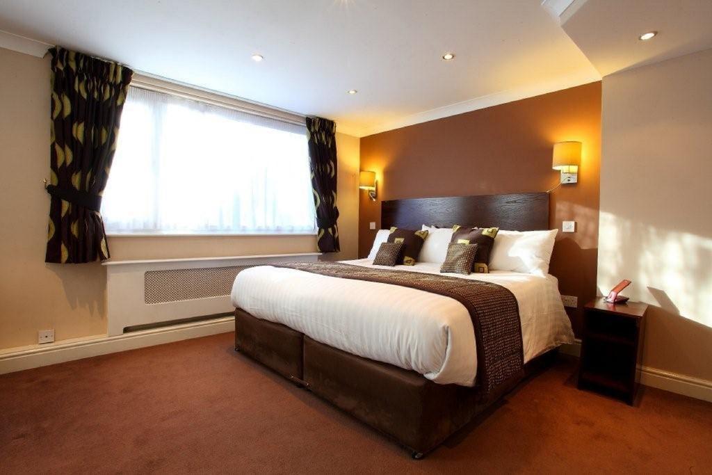 Dolphin Sa1 Hotel Swansea Room photo