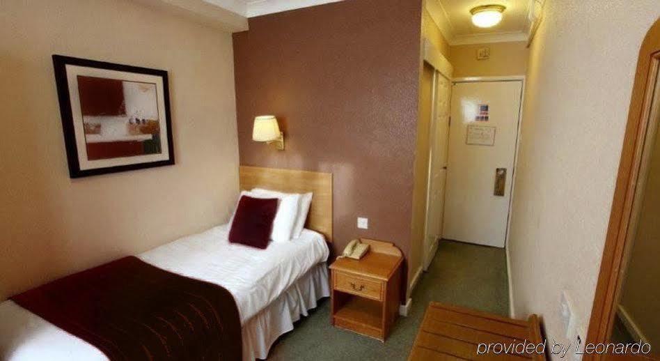 Dolphin Sa1 Hotel Swansea Exterior photo